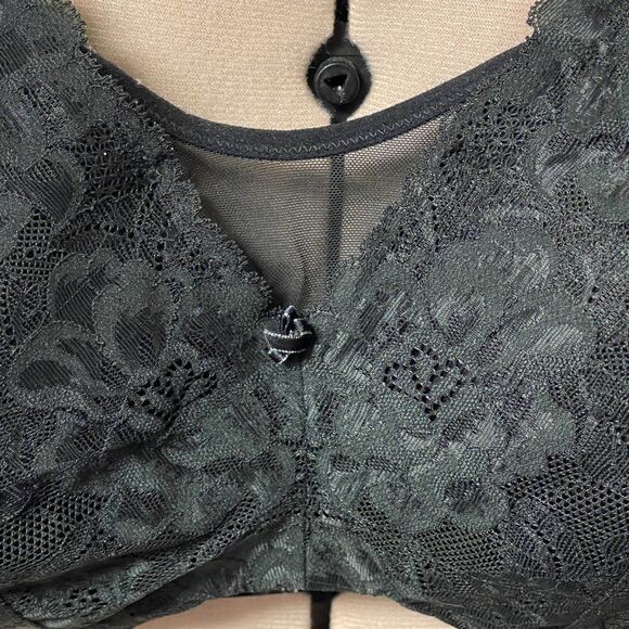 Cacique Lightly Lined Full Coverage Totally Lace Bra, size 42F - Picture 2 of 16